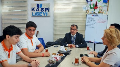 Kaspi Liseyində innovasiya və rəqəmsal təhsil imkanları müzakirə olunub