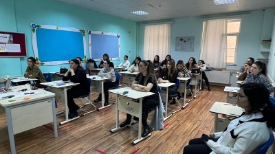 Kaspi liseyləri "Müəllimi təkmilləşdirmə proqramları" təşkil edib
